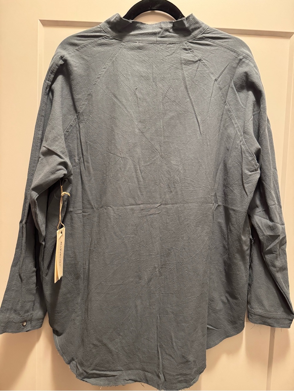 ๐ Bluevelvet Relaxed Button-Down Shirt w Pockets in Dusty Blue. M or S. NWT!๐ฅ๐ฅ - Picture 7 of 7